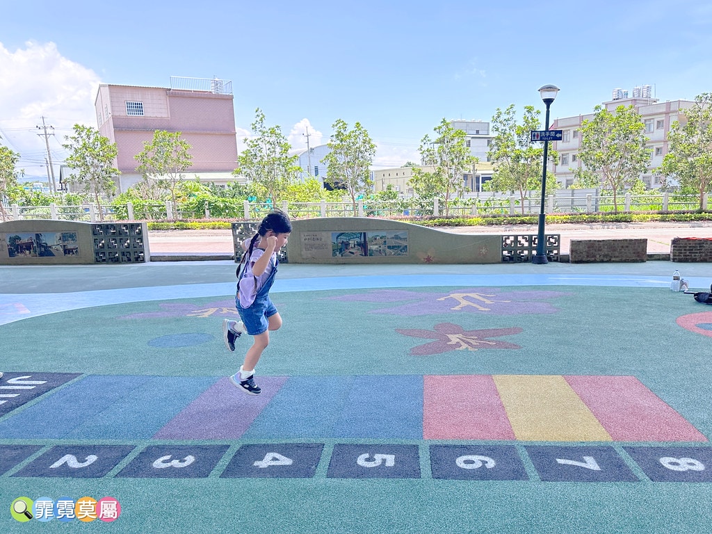 ★苗栗親子景點★ 頭份滑步車公園,晴雨天都能玩的橋下滑步車遊 S__118399000_0