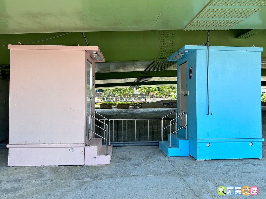 ★苗栗親子景點★ 頭份滑步車公園,晴雨天都能玩的橋下滑步車遊 S__118399017