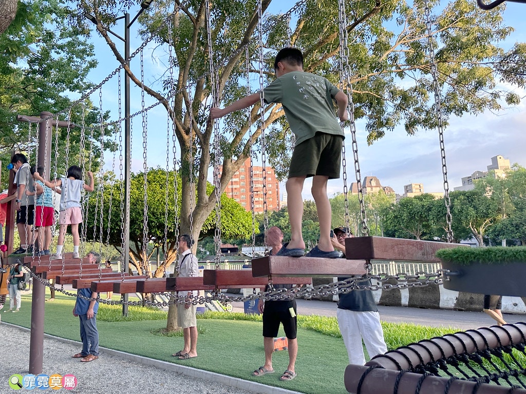 ★桃園親子景點★ 南崁溪第一河濱公園,海陸空遊戲場來這一次滿 S__118587423_0