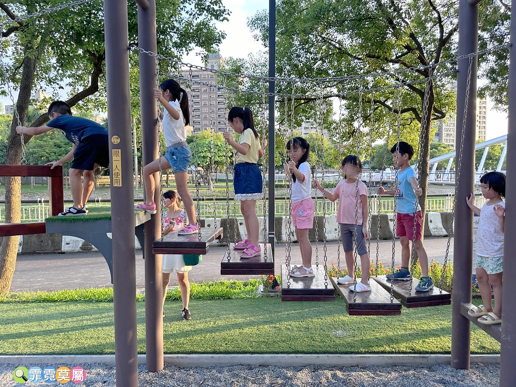 ★桃園親子景點★ 南崁溪第一河濱公園,海陸空遊戲場來這一次滿 S__118587450_0