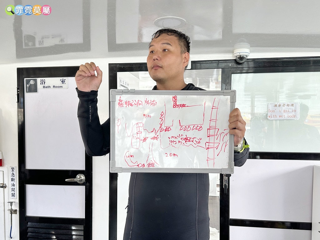 ★小琉球水上活動★ 小琉球綠蠵龜潛水,體驗與海龜一起暢游超美 S__119029843_0