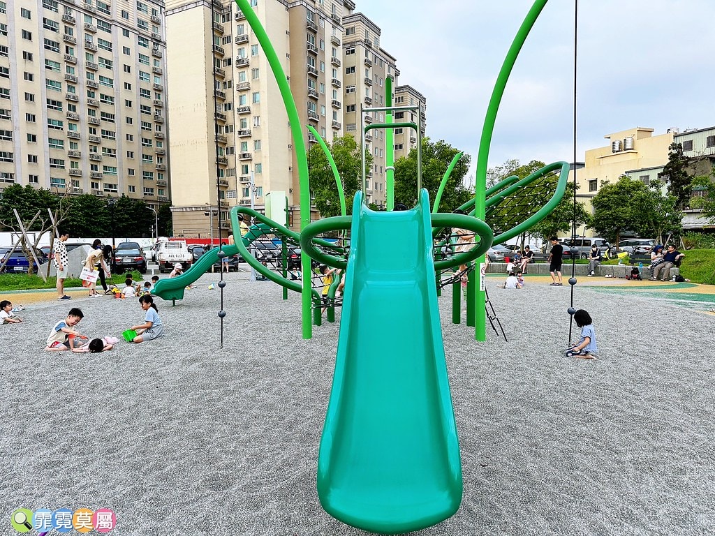 ★桃園公園★ 傑克冒險公園,彷彿走進傑克與魔豆的童話故事中, S__121004062_0