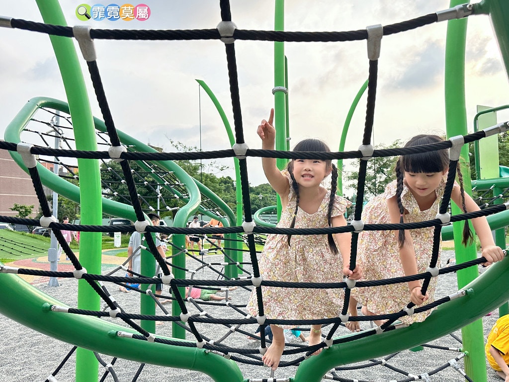★桃園公園★ 傑克冒險公園,彷彿走進傑克與魔豆的童話故事中, S__121004058_0