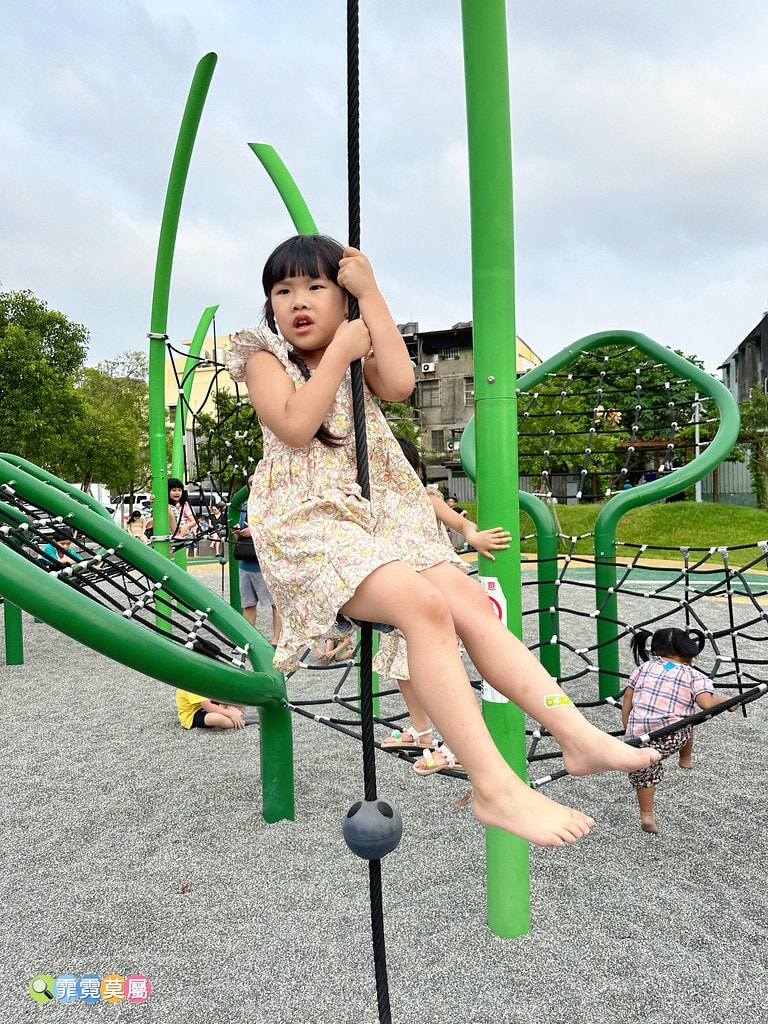 ★桃園公園★ 傑克冒險公園,彷彿走進傑克與魔豆的童話故事中, S__121004059_0