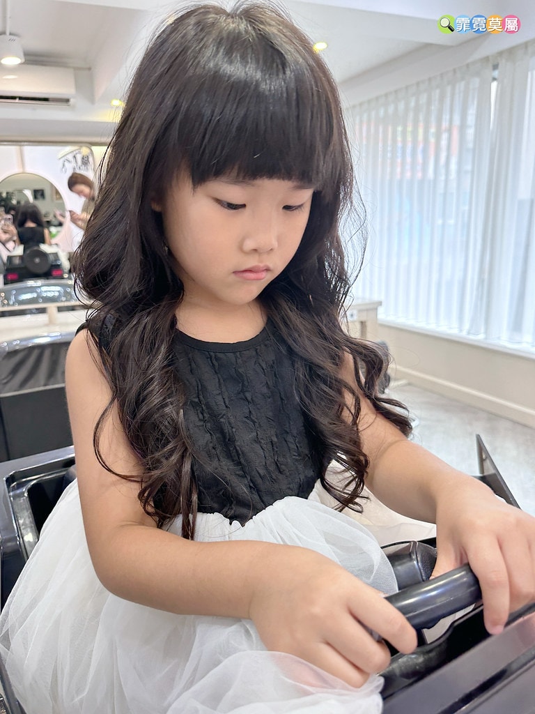 ❤生活分享❤ 柒次親子沙龍,桃園中壢美髮推薦,兒童剪髮/親子 S__121880657_0