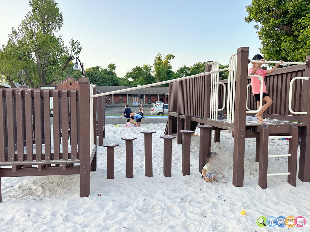 ★彰化最新公園★ 埔鹽埔南運動公園,以在地特色打造埔鹽順澤宮 S__122093733_0