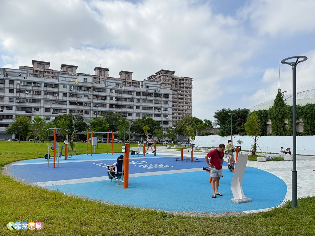 ★台中最新公園★ 豬事圓滿公園,屠宰場大變身成小山豬主題遊戲 S__122372150_0