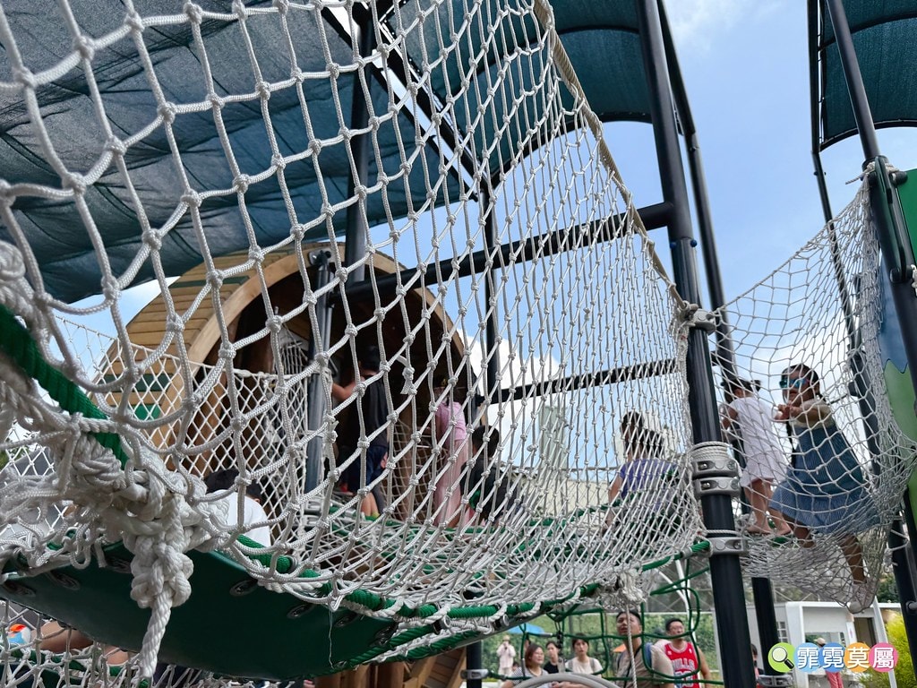 ★台中最新公園★ 豬事圓滿公園,屠宰場大變身成小山豬主題遊戲 S__122372148_0