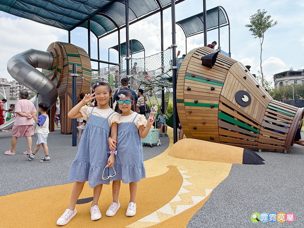 ★台中最新公園★ 豬事圓滿公園,屠宰場大變身成小山豬主題遊戲 S__122372141_0