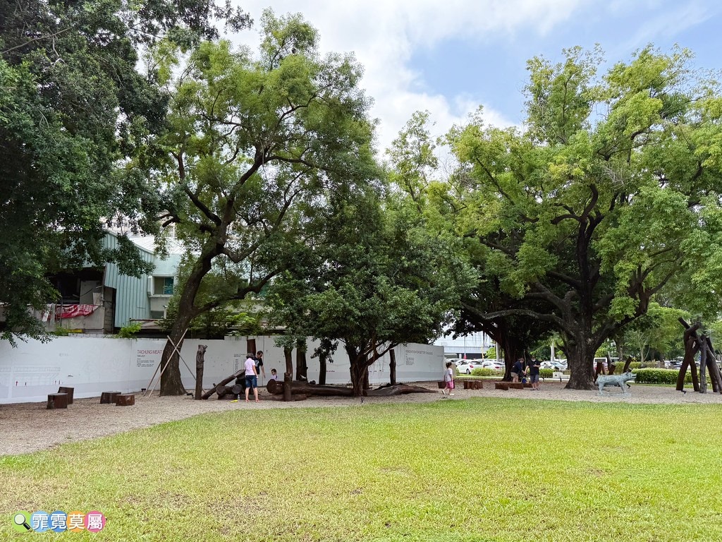 ★台中最新公園★ 豬事圓滿公園,屠宰場大變身成小山豬主題遊戲 S__122372133_0