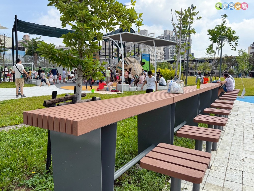 ★台中最新公園★ 豬事圓滿公園,屠宰場大變身成小山豬主題遊戲 S__122372127_0