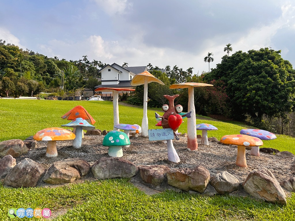 ★嘉義親子景點★ 獨角仙農場,可以釣螯蝦、玩滑草、搭小火車、 S__123346959_0