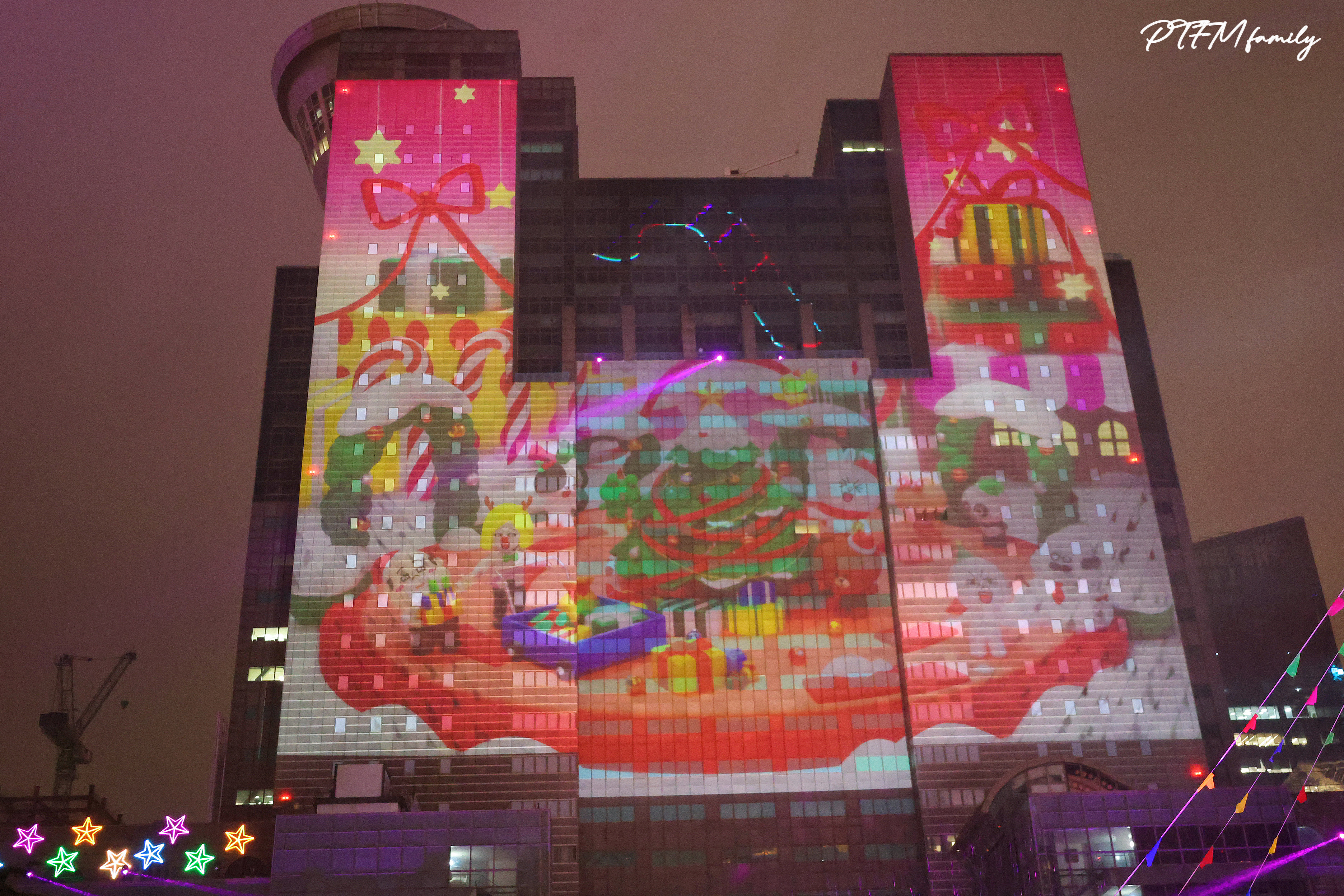 ★新北最新景點★ 2025新北歡樂耶誕城, 2025/11/14-2025/12/28 LINE FRIENDS總動員和馬戲佳年華遊玩耶誕城攻略 (附交通資訊與地圖) - 第9張圖