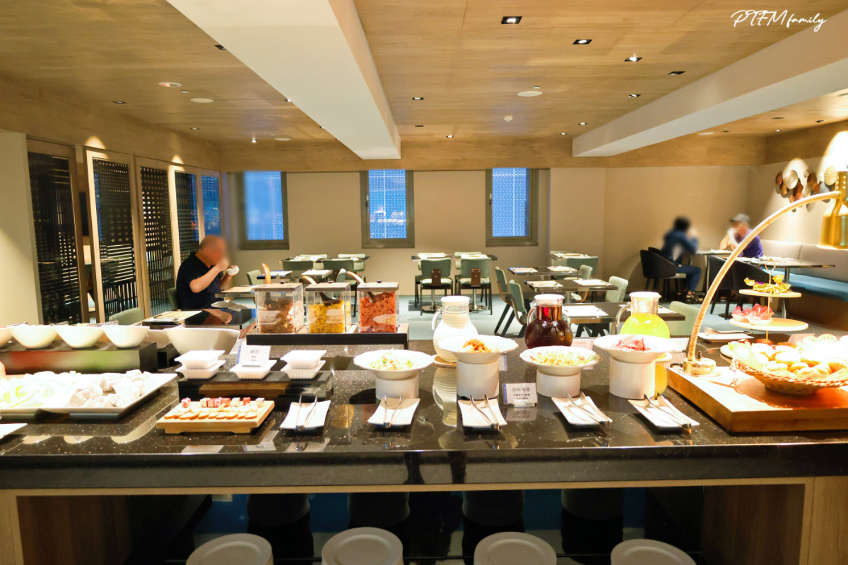 ★台北住宿推薦★ 柯達大飯店台北南京館，高鐵飯店聯票-訂房享加購高鐵票78折起的優惠，位置便利鄰近台北小巨蛋，商務客人或家庭旅遊都很推薦的質感飯店