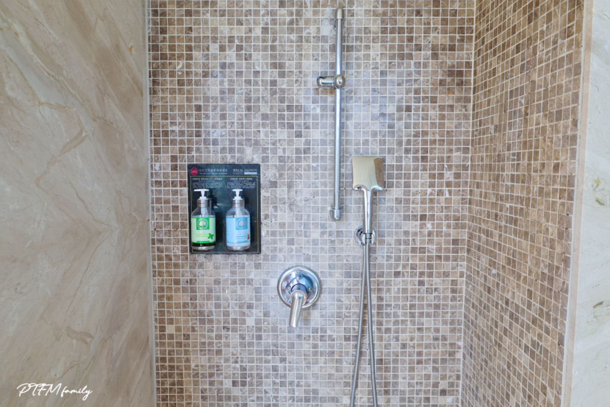 ★台中泡湯飯店推薦★ 日光溫泉會館，一泊二食含早晚餐暢玩飯店設施，大推戶外大眾SPA池一年四季都適合(已結團)