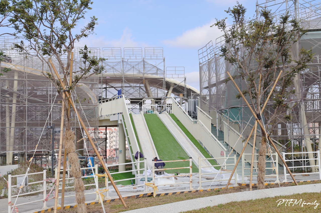 ★彰化最新公園★ 八卦山天空遊戲場，彷彿漫步在雲端的特色天空藍遊戲場，鄰近八卦山大佛風景區可以一起順遊安排