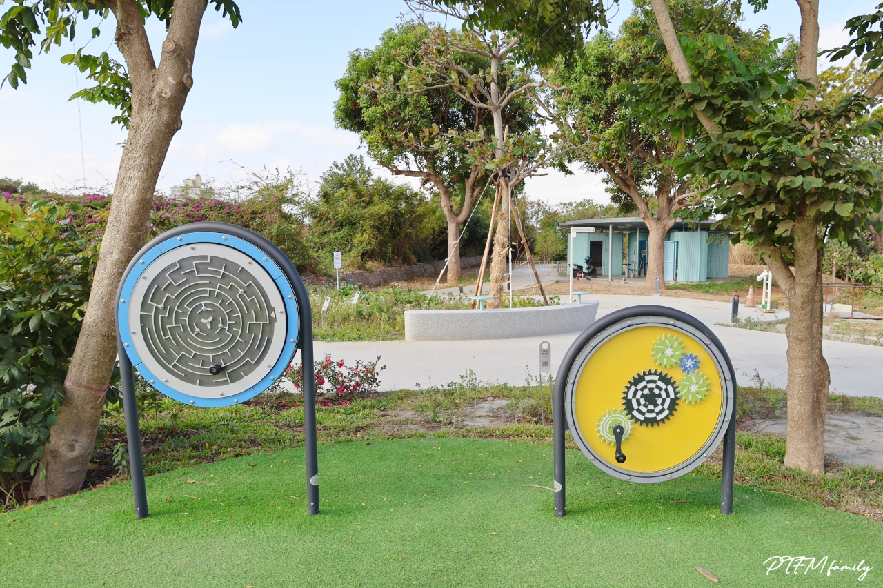 ★彰化最新公園★ 八卦山天空遊戲場，彷彿漫步在雲端的特色天空藍遊戲場，鄰近八卦山大佛風景區可以一起順遊安排