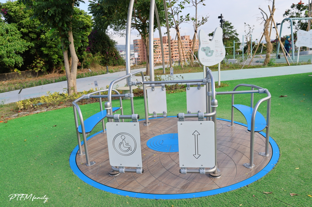 ★彰化最新公園★ 八卦山天空遊戲場，彷彿漫步在雲端的特色天空藍遊戲場，鄰近八卦山大佛風景區可以一起順遊安排