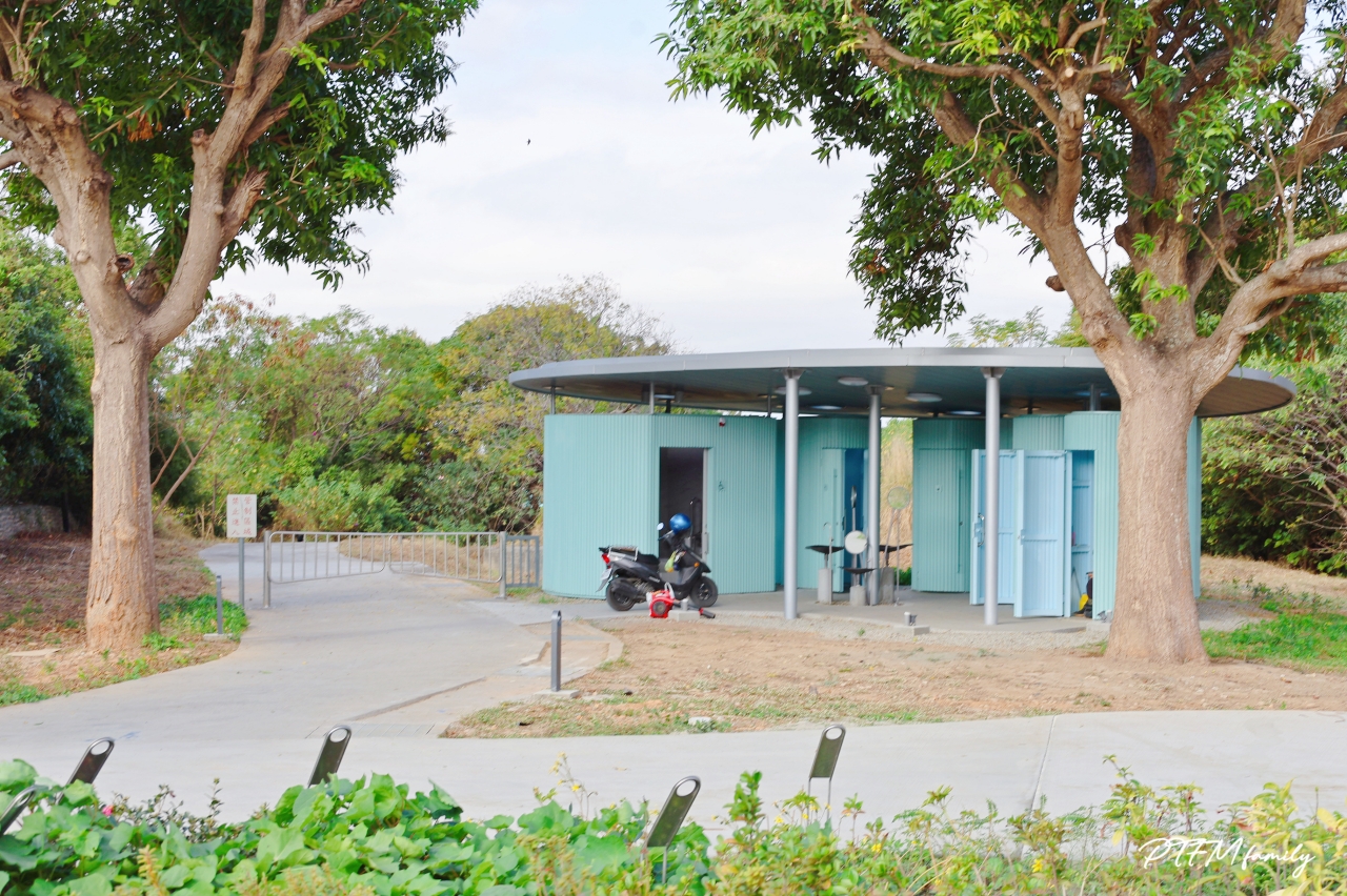 ★彰化最新公園★ 八卦山天空遊戲場，彷彿漫步在雲端的特色天空藍遊戲場，鄰近八卦山大佛風景區可以一起順遊安排