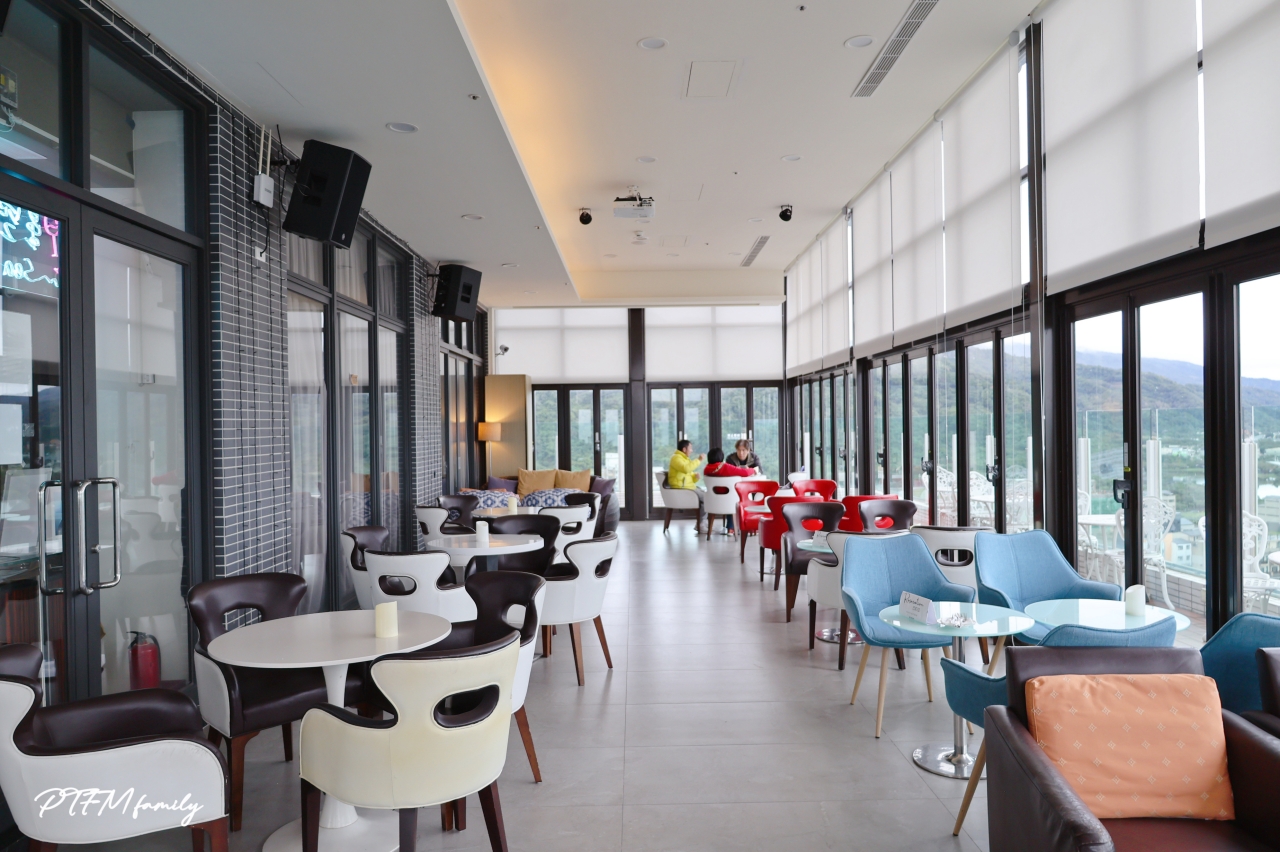 ★宜蘭親子飯店推薦★ 蘭陽烏石港海景酒店，宜蘭最美景觀特色飯店。此團雙人入住免費升等童趣家庭房，可住3大人或2大1小含早餐，此團65折優惠專案直接現省$3800(開團中)