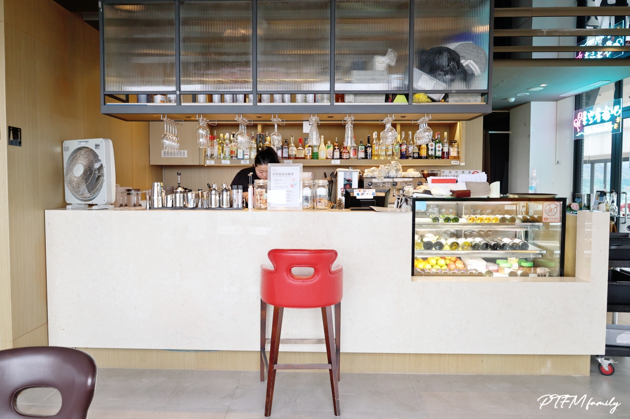 ★宜蘭親子飯店推薦★ 蘭陽烏石港海景酒店，宜蘭最美景觀特色飯店。此團雙人入住免費升等童趣家庭房，可住3大人或2大1小含早餐，此團65折優惠專案直接現省$3800(開團中)