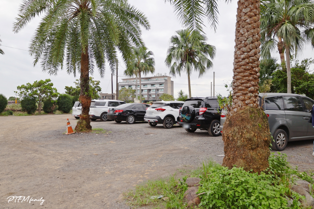 ★宜蘭親子景點★ 大塭觀光休閒養殖區/輕親魚朶，穿上青蛙裝撈蝦、釣魚還能體驗搭穿認識魚塭生態導覽和手作DIY魚丸活動，免門票入園參觀好玩又有趣的宜蘭一日遊景點推薦