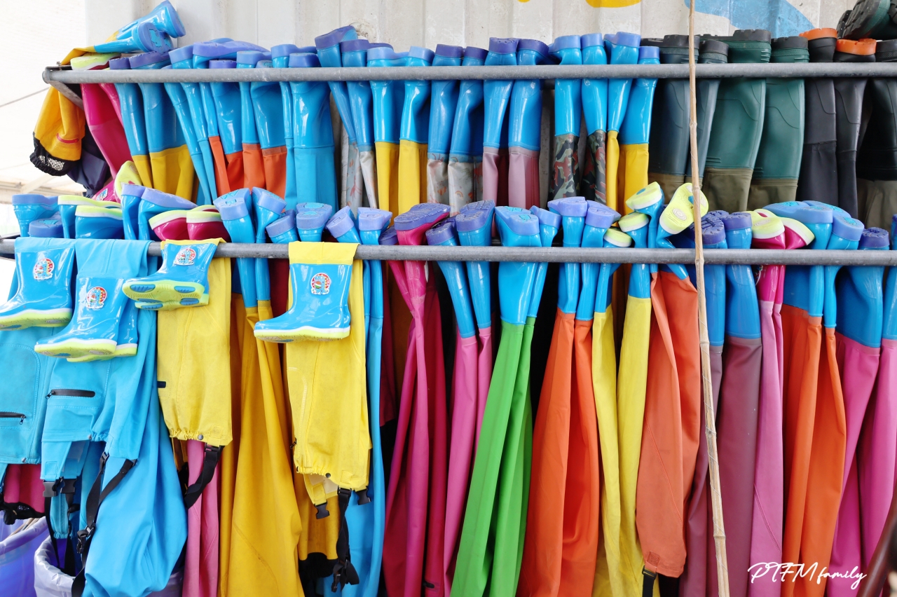 ★宜蘭親子景點★ 大塭觀光休閒養殖區/輕親魚朶，穿上青蛙裝撈蝦、釣魚還能體驗搭穿認識魚塭生態導覽和手作DIY魚丸活動，免門票入園參觀好玩又有趣的宜蘭一日遊景點推薦