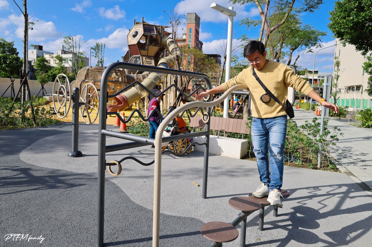 新北最新公園｜新莊快樂公園，蜂巢主題遊戲塔，全齡共享的複合式遊戲場