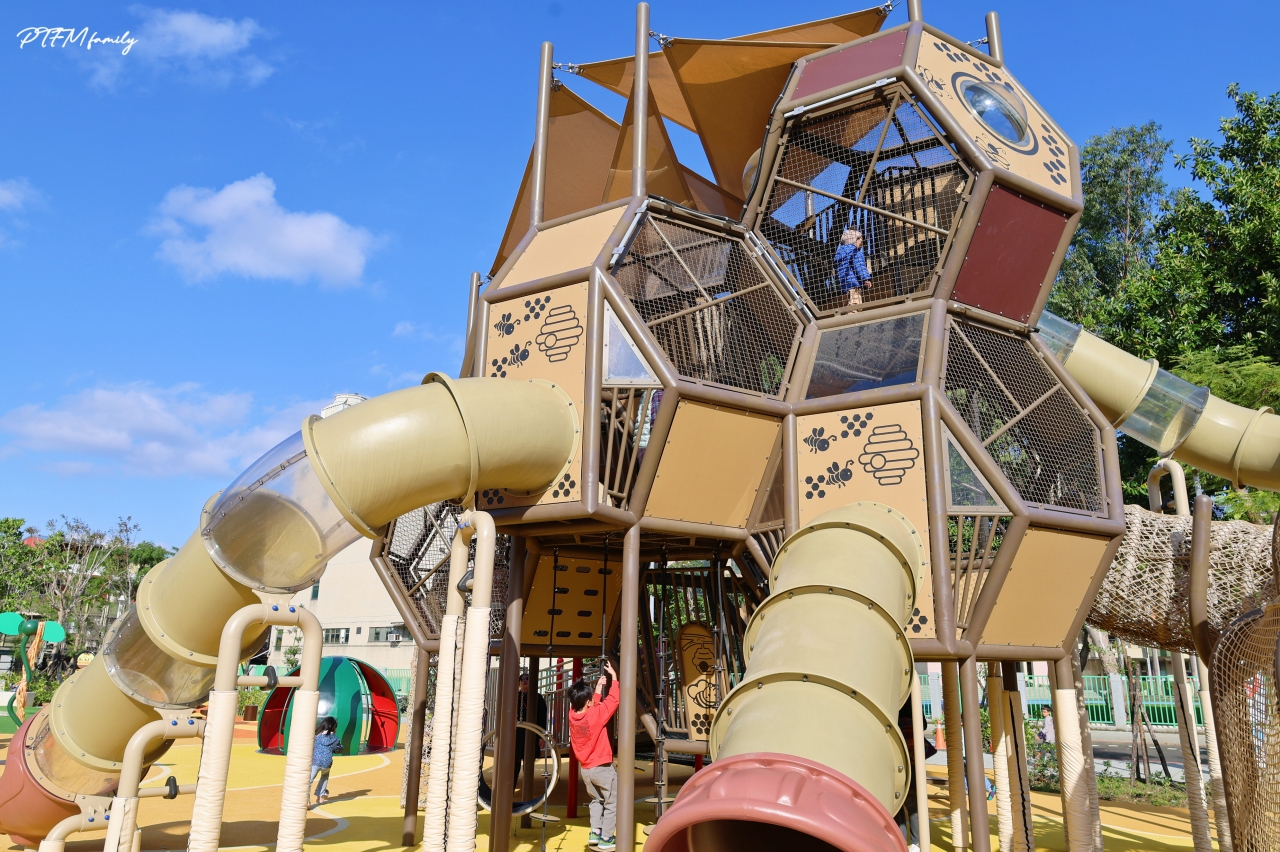 新北最新公園｜新莊快樂公園，蜂巢主題遊戲塔，全齡共享的複合式遊戲場