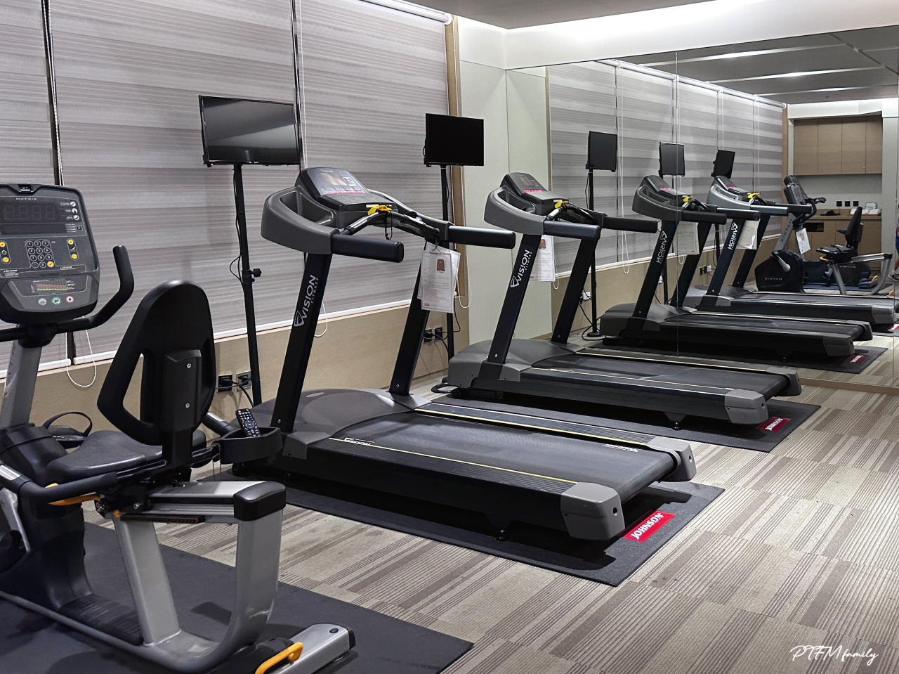 ★嘉義親子住宿推薦★ 新悦花園酒店，暢玩旋轉木馬和遊戲室，雙人房一泊一食$3599起，6歲以下免費入住，鄰近市區方便又好玩的嘉義住宿  (開團中)