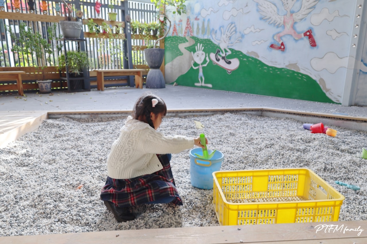 彰化親子景點｜台灣手套博物館，免門票參觀提供各種古早味童玩遊具面免費玩