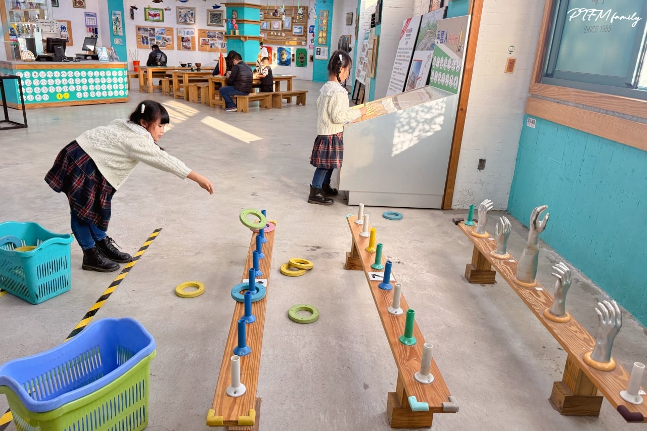 彰化親子景點｜台灣手套博物館，免門票參觀提供各種古早味童玩遊具面免費玩
