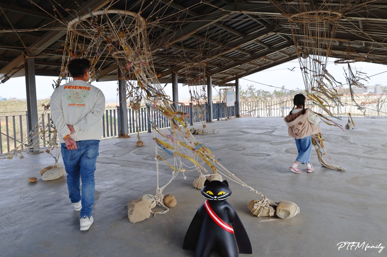 桃園親子景點|桃園航空城博物館,航空迷不能錯過的免門票參觀景點,還能變裝當帥氣飛官跟軍機合影 - 第16張圖 桃園親子景點|桃園航空城博物館,航空迷不能錯過的免門票參觀景點,還能變裝當帥氣飛官跟軍機合影