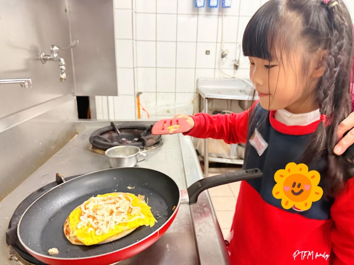光頭呂蔥抓餅|純手工手擀皮的傳統好味道,工廠門市參觀和DIY抓餅過程 - 第28張圖 光頭呂蔥抓餅|純手工手擀皮的傳統好味道,工廠門市參觀和DIY抓餅過程