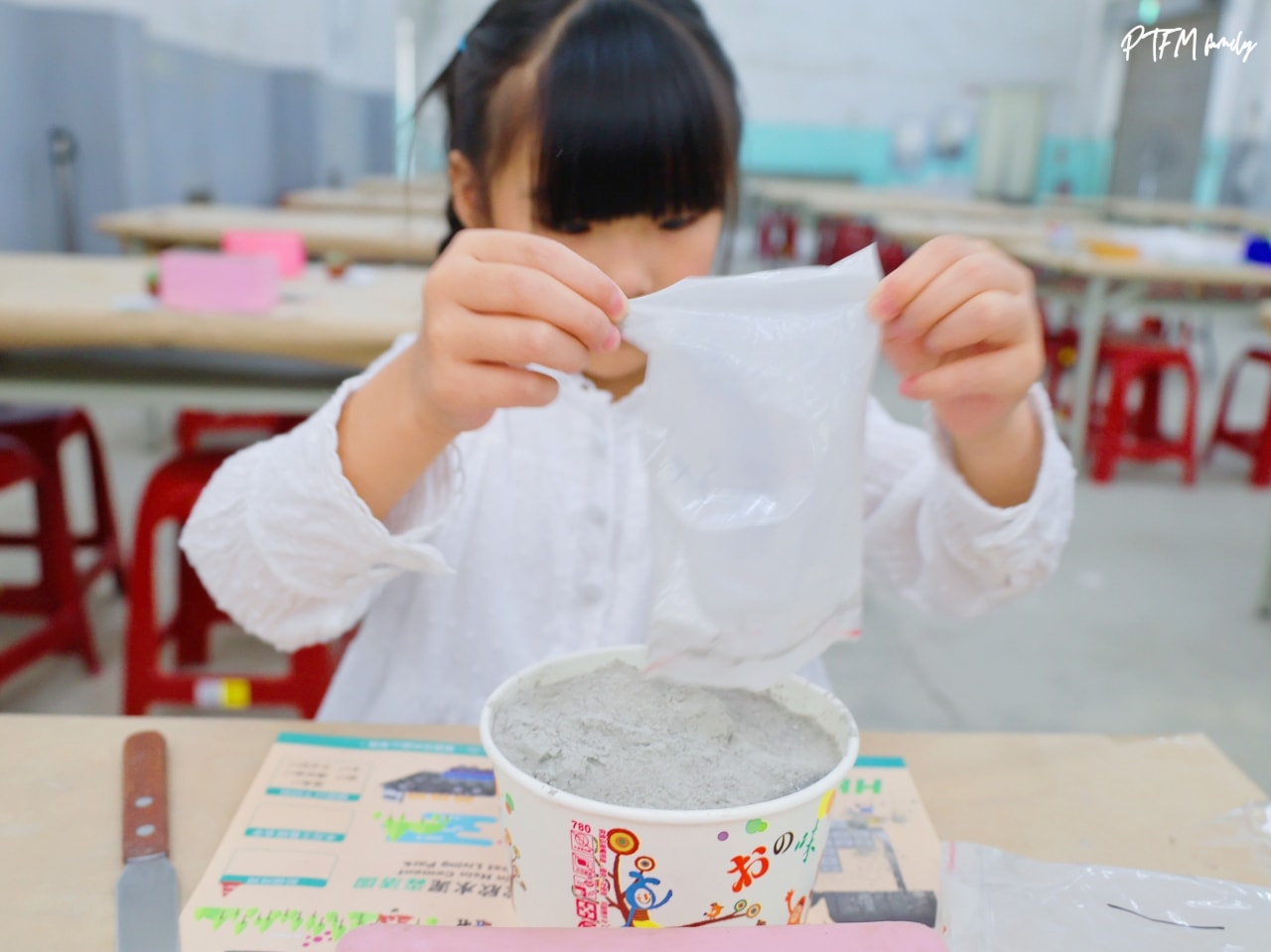 嘉義親子景點｜欣欣水泥森活園，銅板價門票只要$50可以全額折抵，挑戰當一日水泥工、玩DIY水泥多肉盆栽、聽免費導覽和玩互動遊樂設施