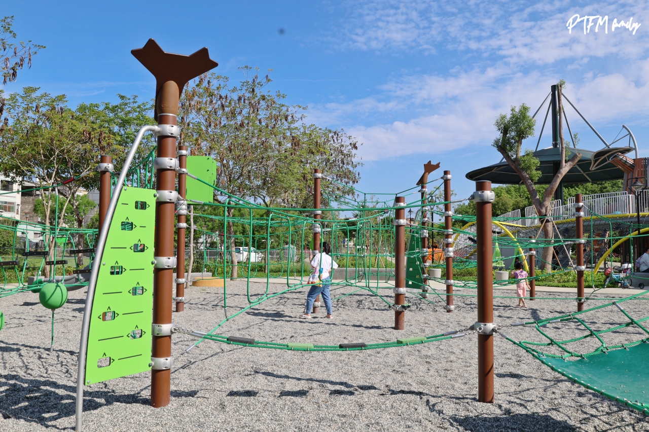 ★台中最新景點★ 東勢獨角仙生態公園,全台唯一的獨角仙公園,以獨角仙為主題打造2大主題遊戲空間設有戲水區,鄰近東勢客家文化園區和東豐自行車道 - 第35張圖 ★台中最新景點★ 東勢獨角仙生態公園,全台唯一的獨角仙公園,以獨角仙為主題打造2大主題遊戲空間設有戲水區,鄰近東勢客家文化園區和東豐自行車道