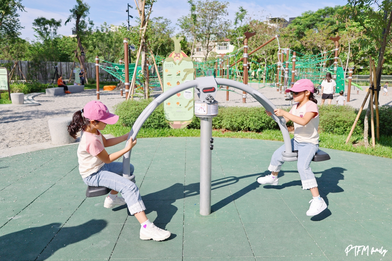 ★台中最新景點★ 東勢獨角仙生態公園，全台唯一的獨角仙公園，以獨角仙為主題打造2大主題遊戲空間設有戲水區，鄰近東勢客家文化園區和東豐自行車道