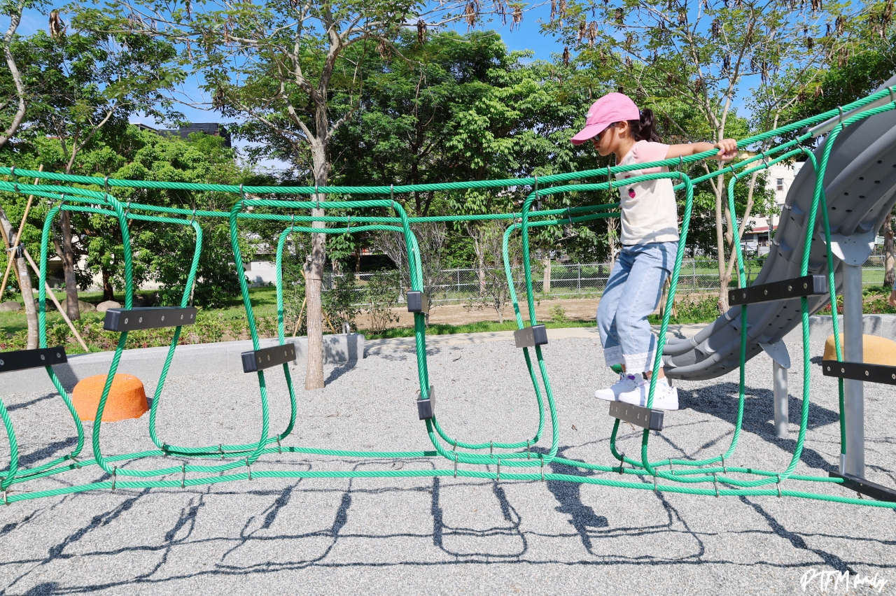 ★台中最新景點★ 東勢獨角仙生態公園,全台唯一的獨角仙公園,以獨角仙為主題打造2大主題遊戲空間設有戲水區,鄰近東勢客家文化園區和東豐自行車道 - 第38張圖 ★台中最新景點★ 東勢獨角仙生態公園,全台唯一的獨角仙公園,以獨角仙為主題打造2大主題遊戲空間設有戲水區,鄰近東勢客家文化園區和東豐自行車道