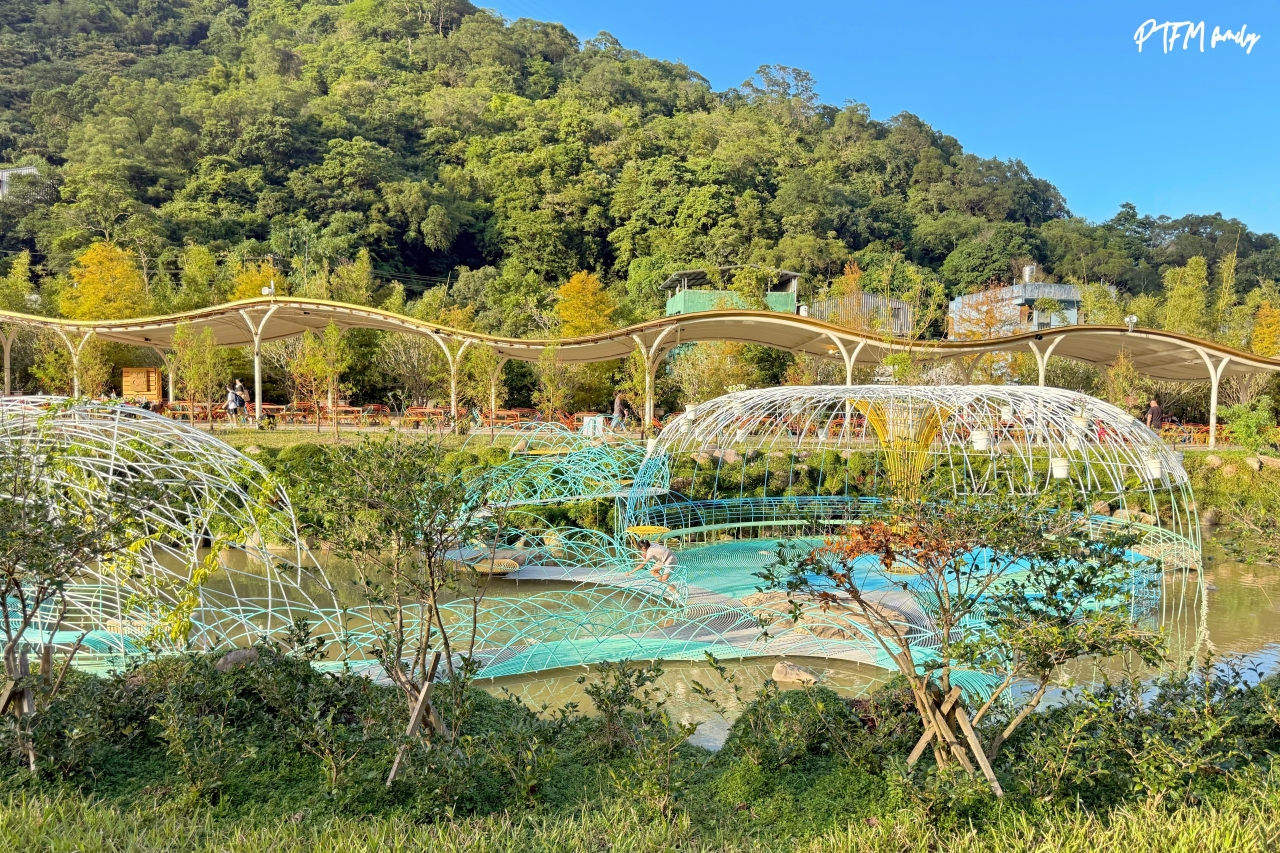 新北玩水景點｜亮山川Lands & Stream Resort Park，萬里一日遊玩水景點，有戲水池、烤肉、動物和生態藝術造景