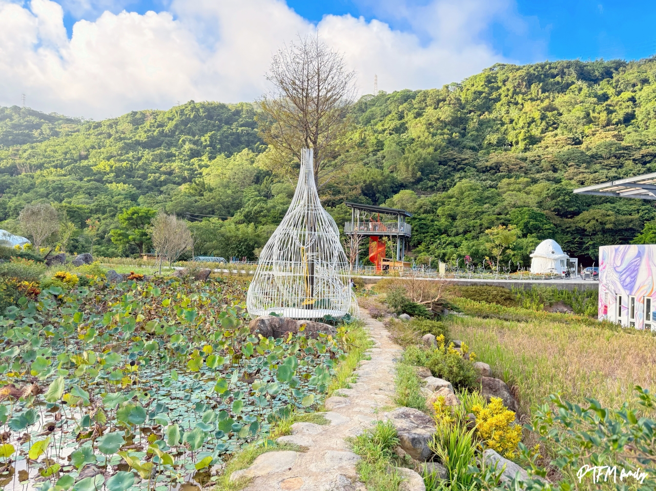 新北玩水景點｜亮山川Lands & Stream Resort Park，萬里一日遊玩水景點，有戲水池、烤肉、動物和生態藝術造景